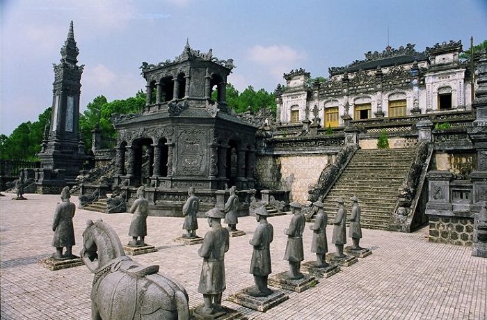 Lăng tẩm các vua triều Nguyễn